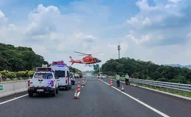 昌宁高速公路汽车救援案例
